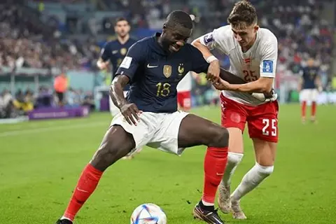 أوباميكانو: خسرنا أمام إيطاليا بسبب التراخي.. ونتعرض للإصابات من ضغط المباريات